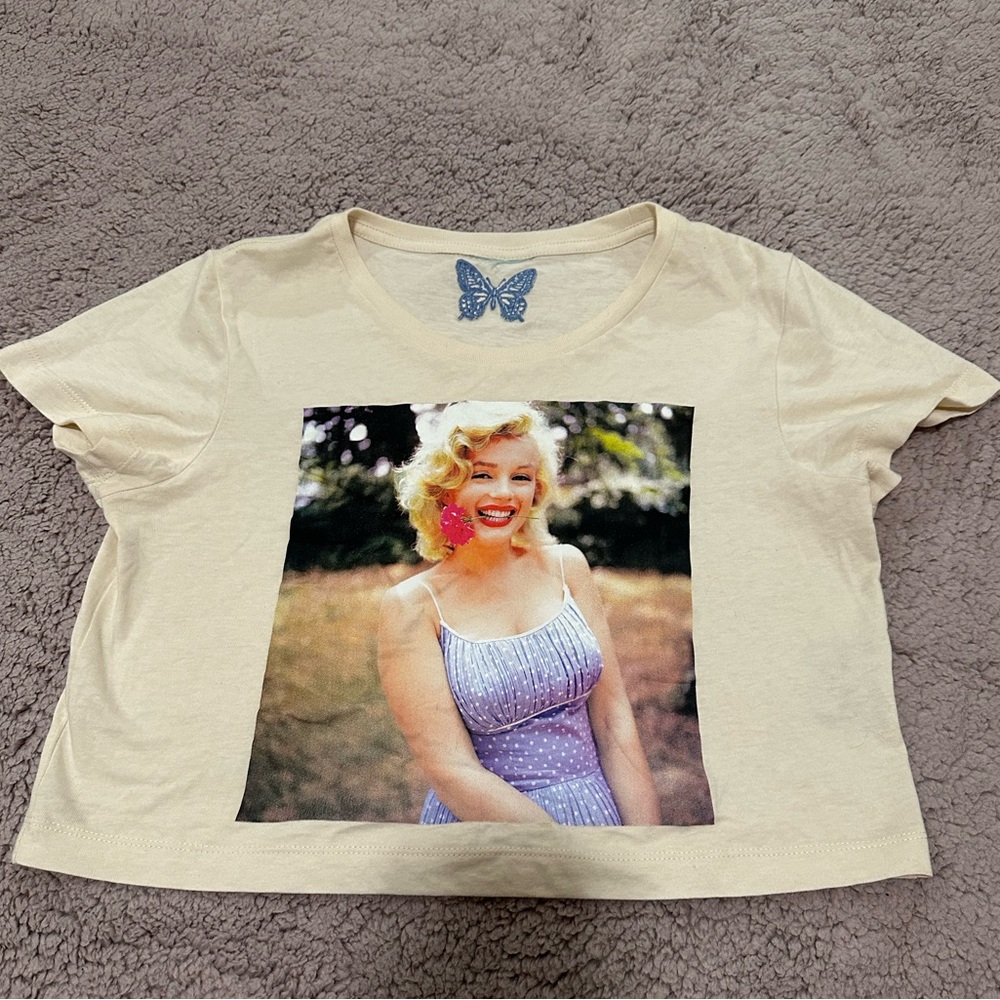 Cropped Marilyn Shirt